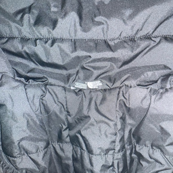 The North Face Kids Multicolor Puffer Jacket - Pink, Black, Green, Blue - Picture 4 of 5